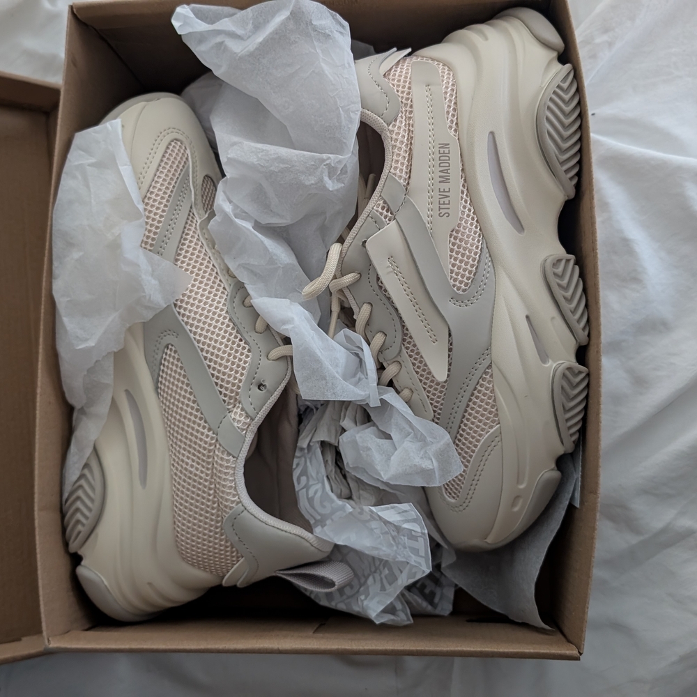 Steve Madden Cream Sneakers